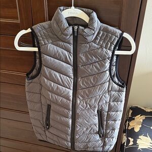 Fabletics Gray Quilted Women’s Vest